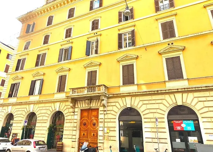 Hostly - Nicole Volturno- Full Rome Center